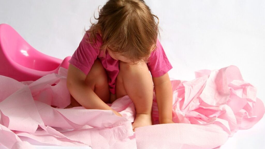 Mon bébé n’a pas fait pipi depuis plusieurs heures, quand s’inquiéter ?