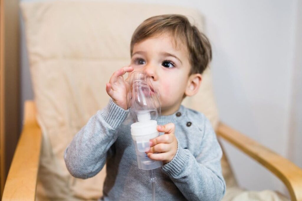 Comment reconnaître et traiter la respiration irrégulière chez le bébé ?
