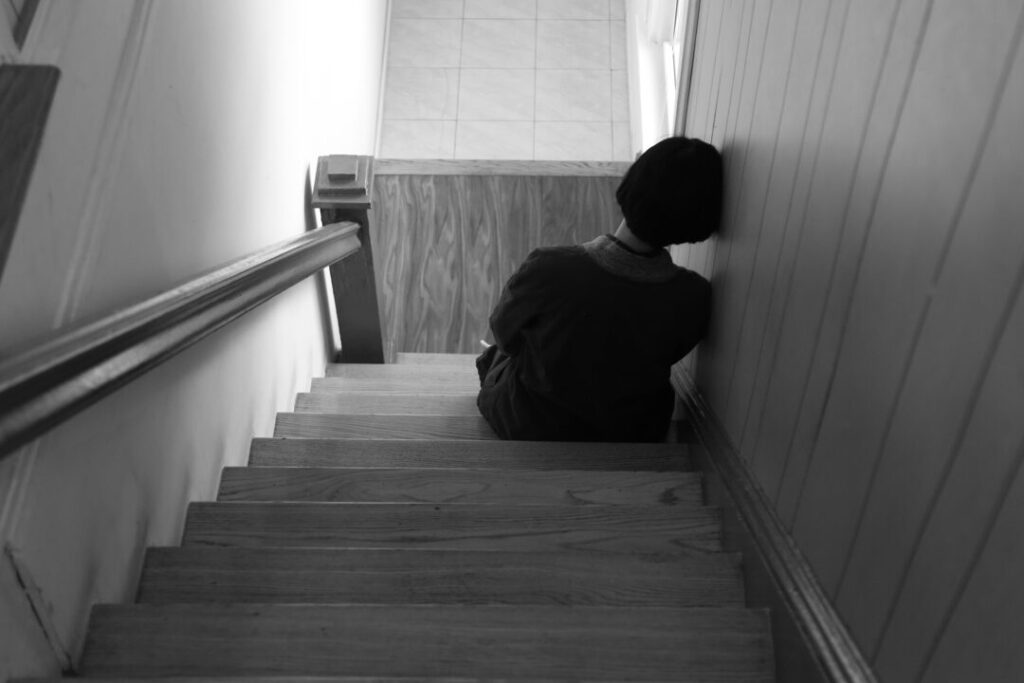 Pourquoi manquez-vous de force pour monter les escaliers ? Causes et solutions