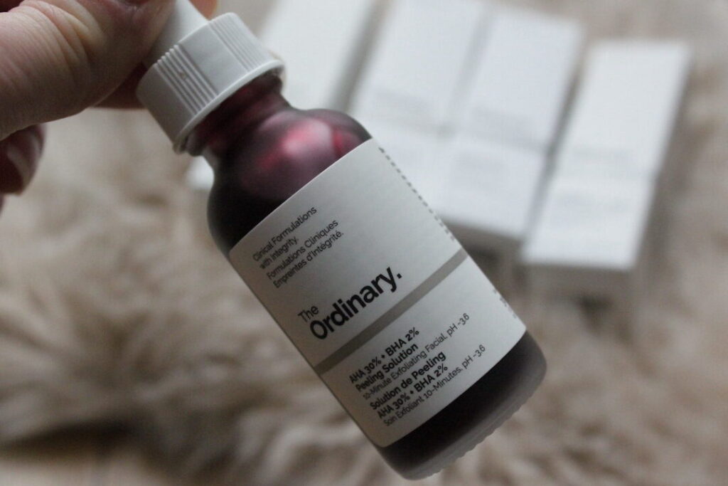 The ordinary peeling : tout ce qu’il faut savoir avant de l’acheter en parapharmacie