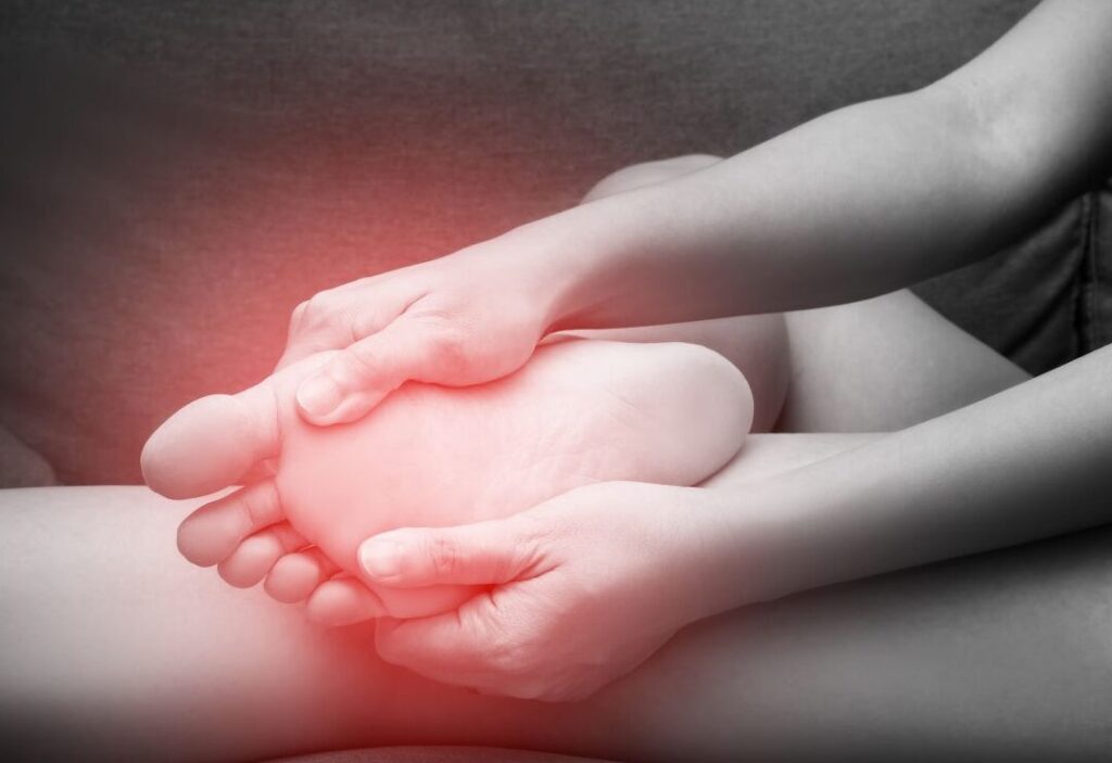 Comprendre les douleurs des sésamoïdes du pied : causes et traitements