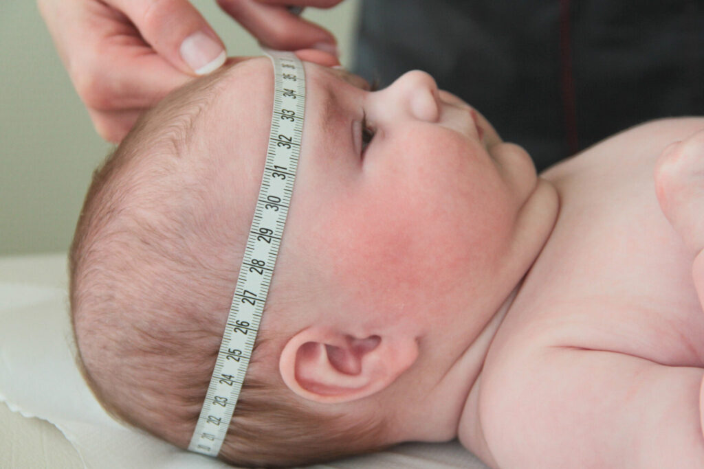 Est-ce que votre bébé prématuré suit la bonne courbe de poids ?