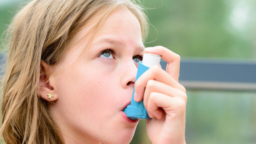 Sirop pour asthmatique: est-ce une solution efficace pour soulager les symptômes ?