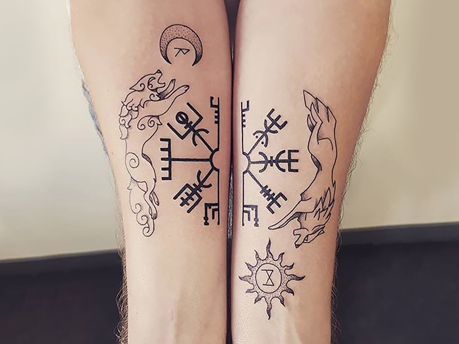 Tatouage Vegvisir deux bras