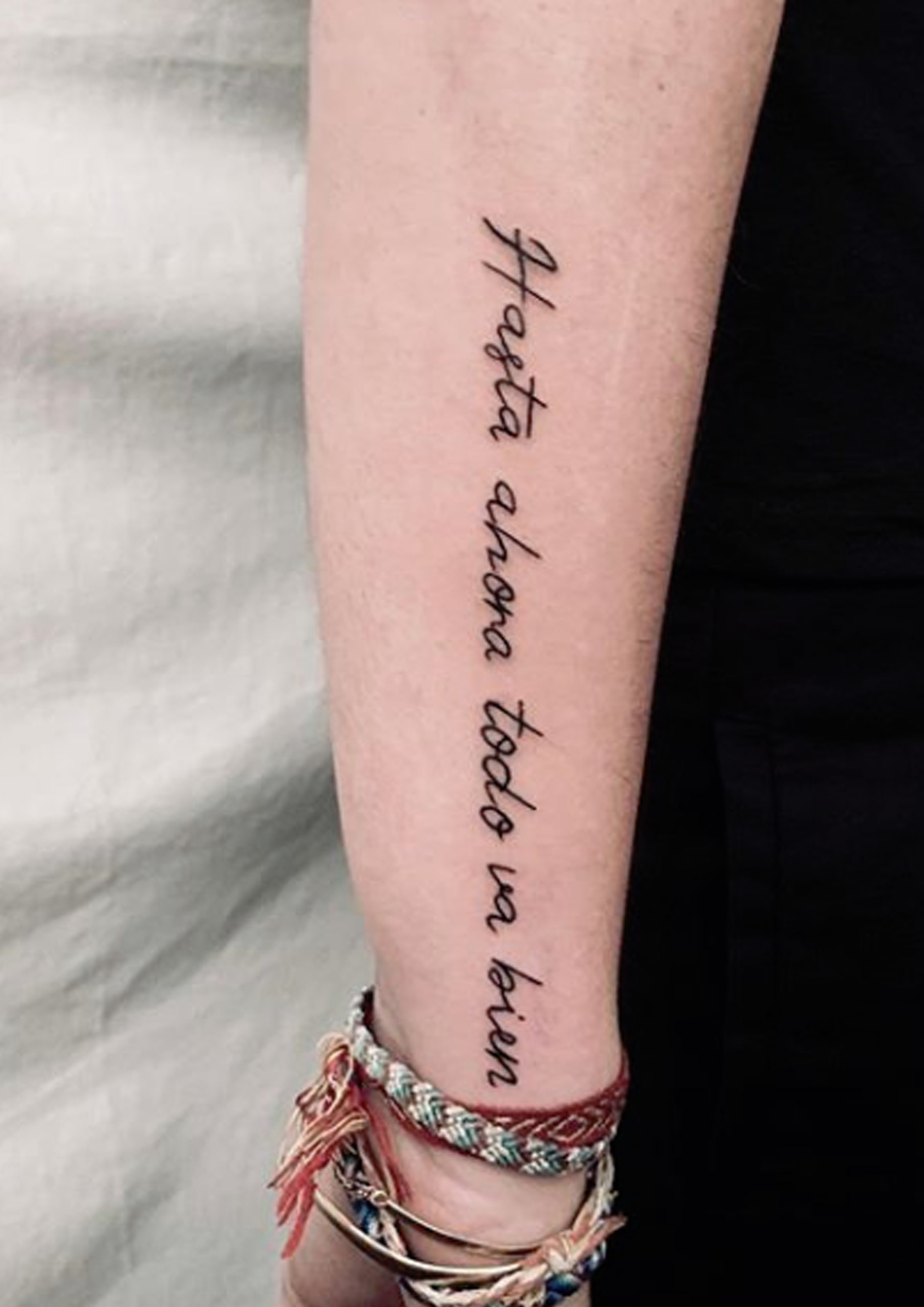 Tatouage phrase minimaliste sur le poignet