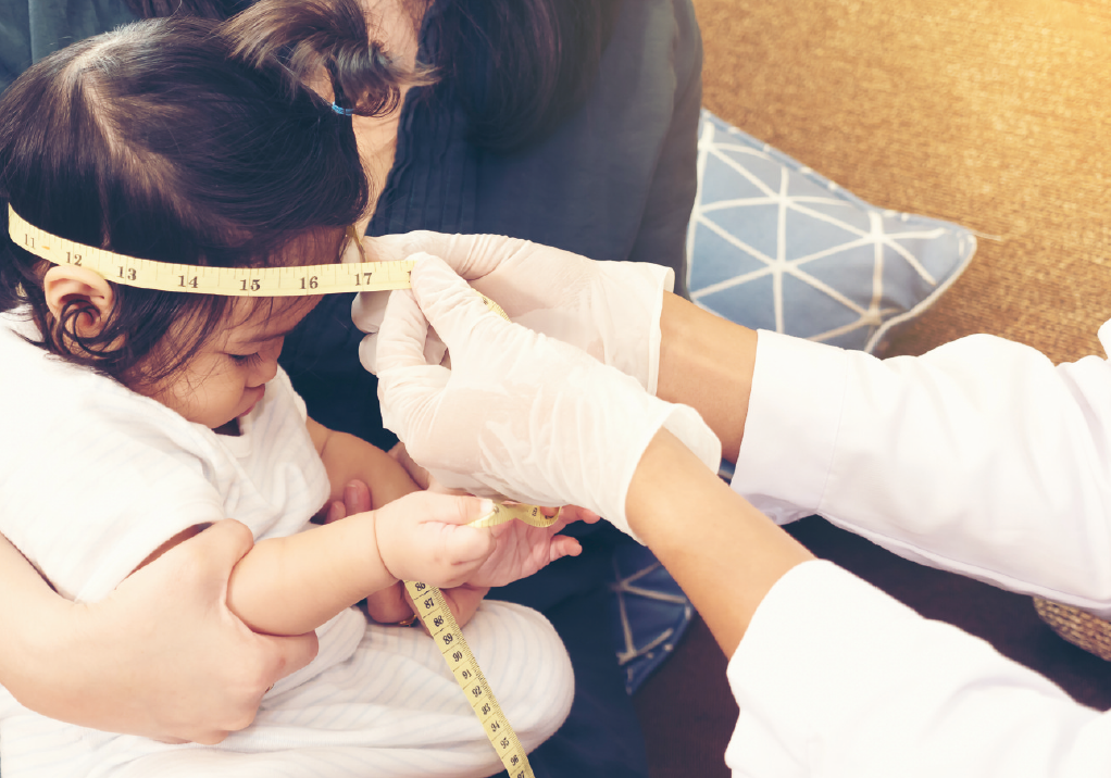 Macrocéphalie chez le bébé : quels sont les signes et les traitements possibles ?