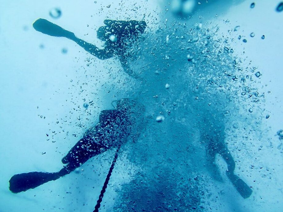Accident de plongée : comment réagir et prévenir les risques sous-marins ?